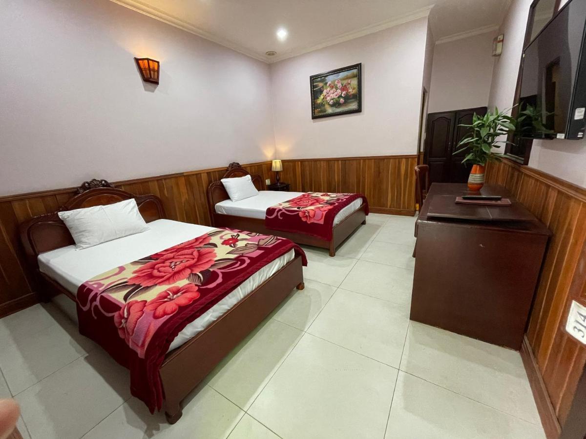 Song Tra Hotel Thu Dau Mot Extérieur photo