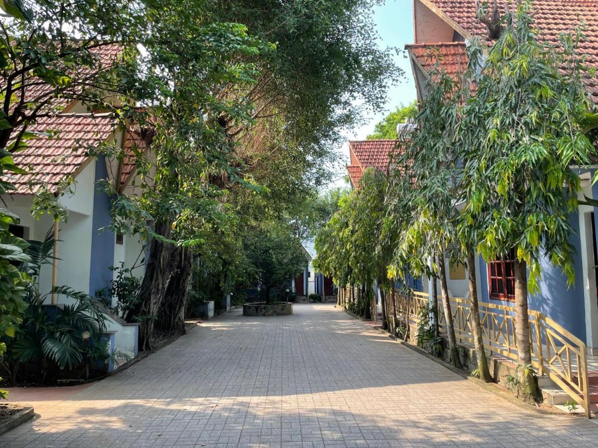 Song Tra Hotel Thu Dau Mot Extérieur photo